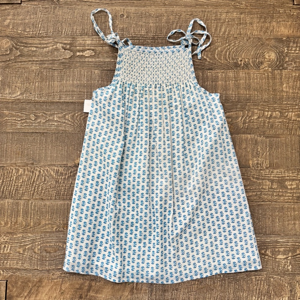 The Paper Doll Blue White Floral Smocked Dress 9 10 NWT - Picture 2 of 7